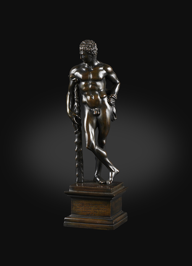 Bronze Hercules.  16th century.  Xrf analysis and dating
