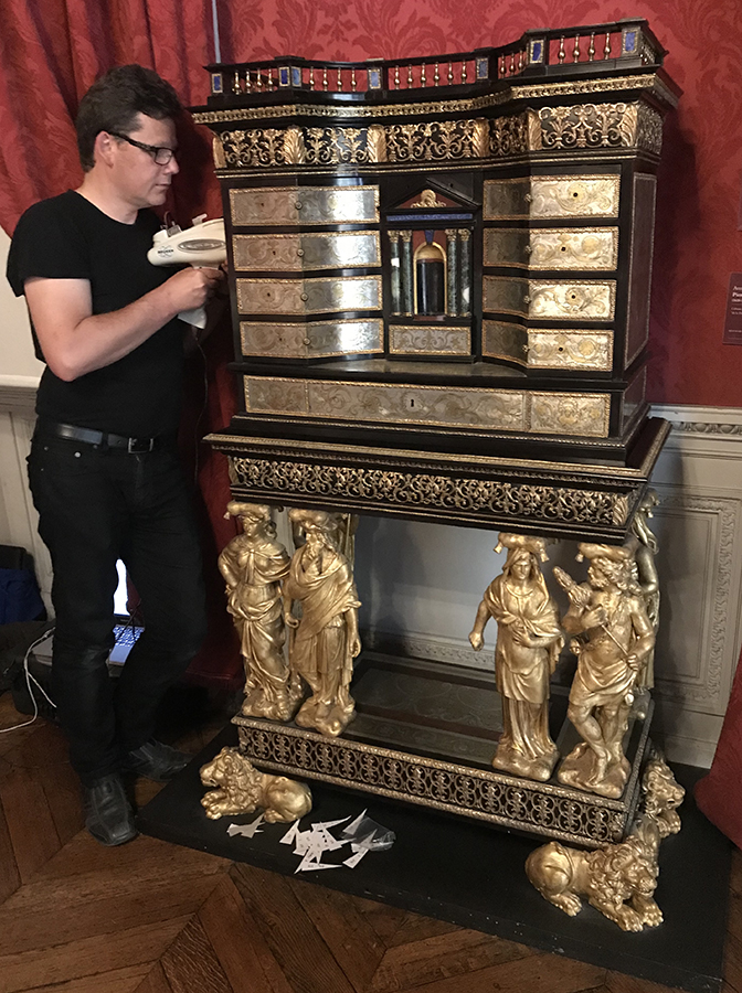 Cabinet on stand attributed to Pierre Gole made for the Duchesse de Fontanges, c.1680.  Xrf analyisis and Technical study.  Musée Jacquemart-Andre 