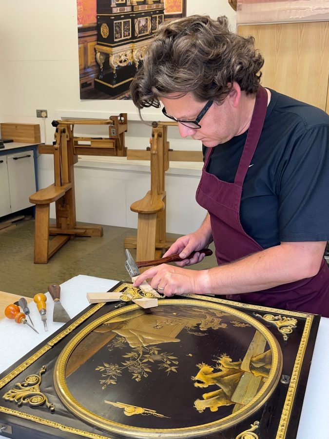 Conservation of a c.1780 French lacquer cabinet
